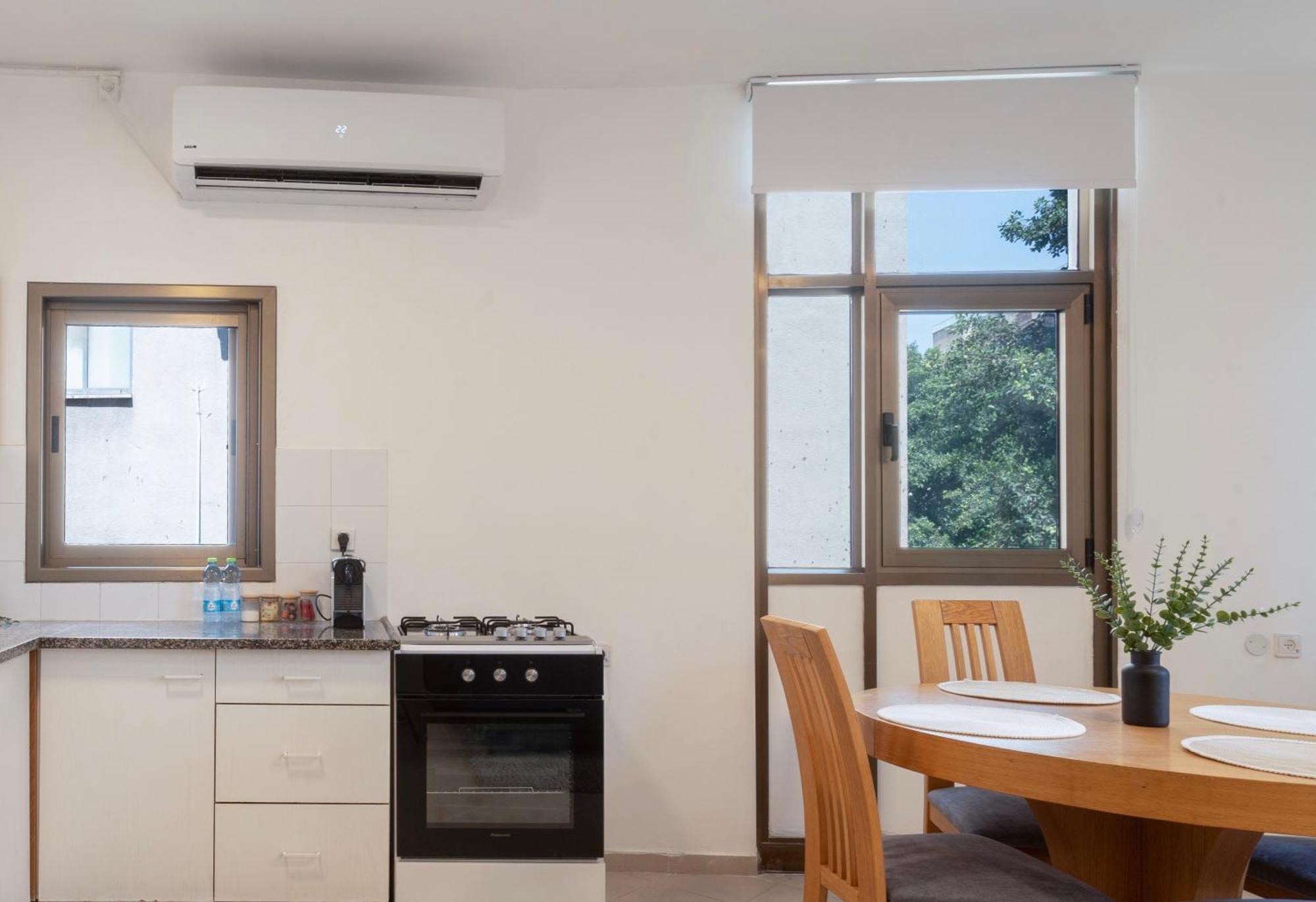 Eliezer Ben Yehuda Residence With Shelter Тел Авив Екстериор снимка
