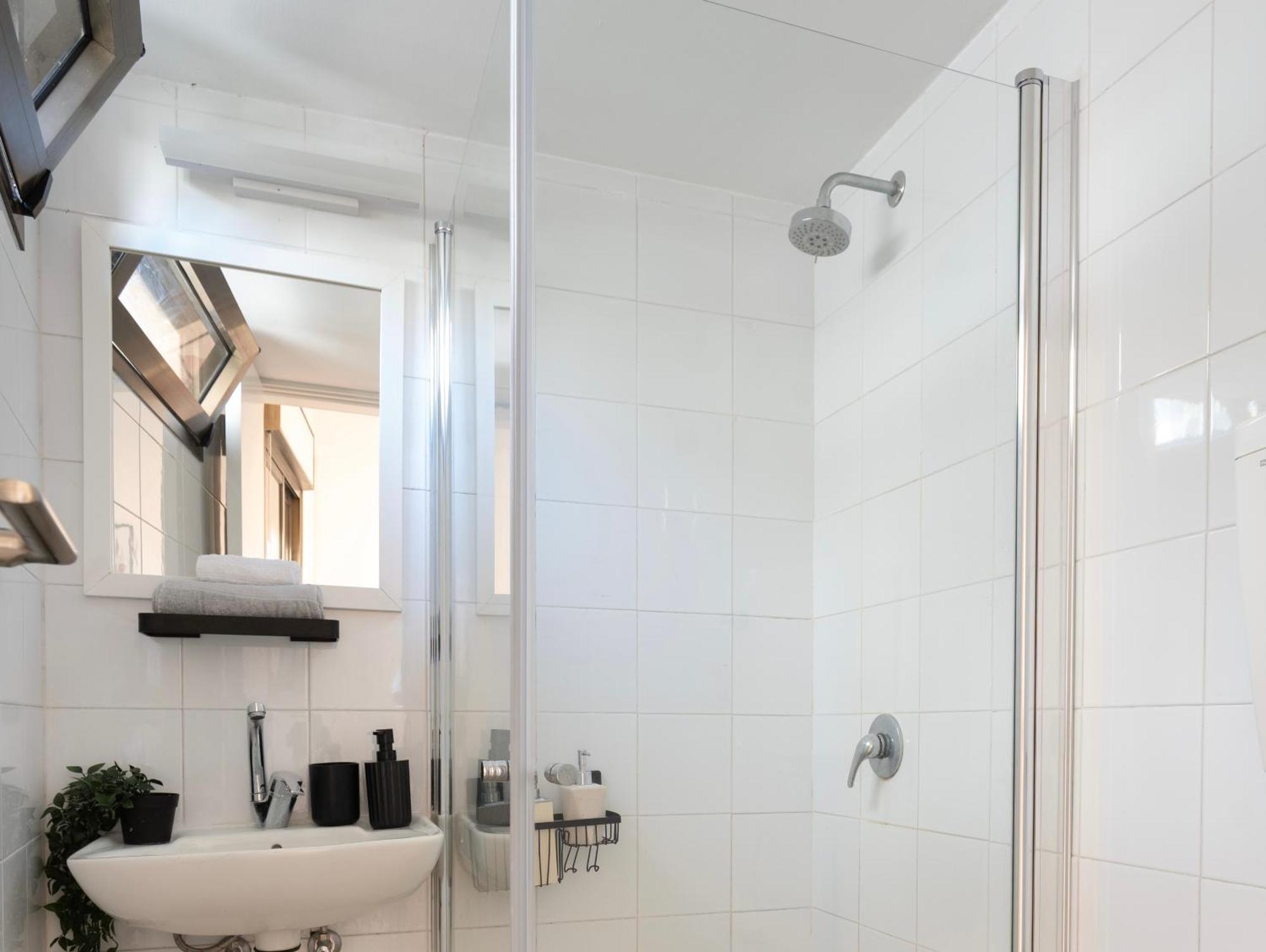 Eliezer Ben Yehuda Residence With Shelter Тел Авив Екстериор снимка